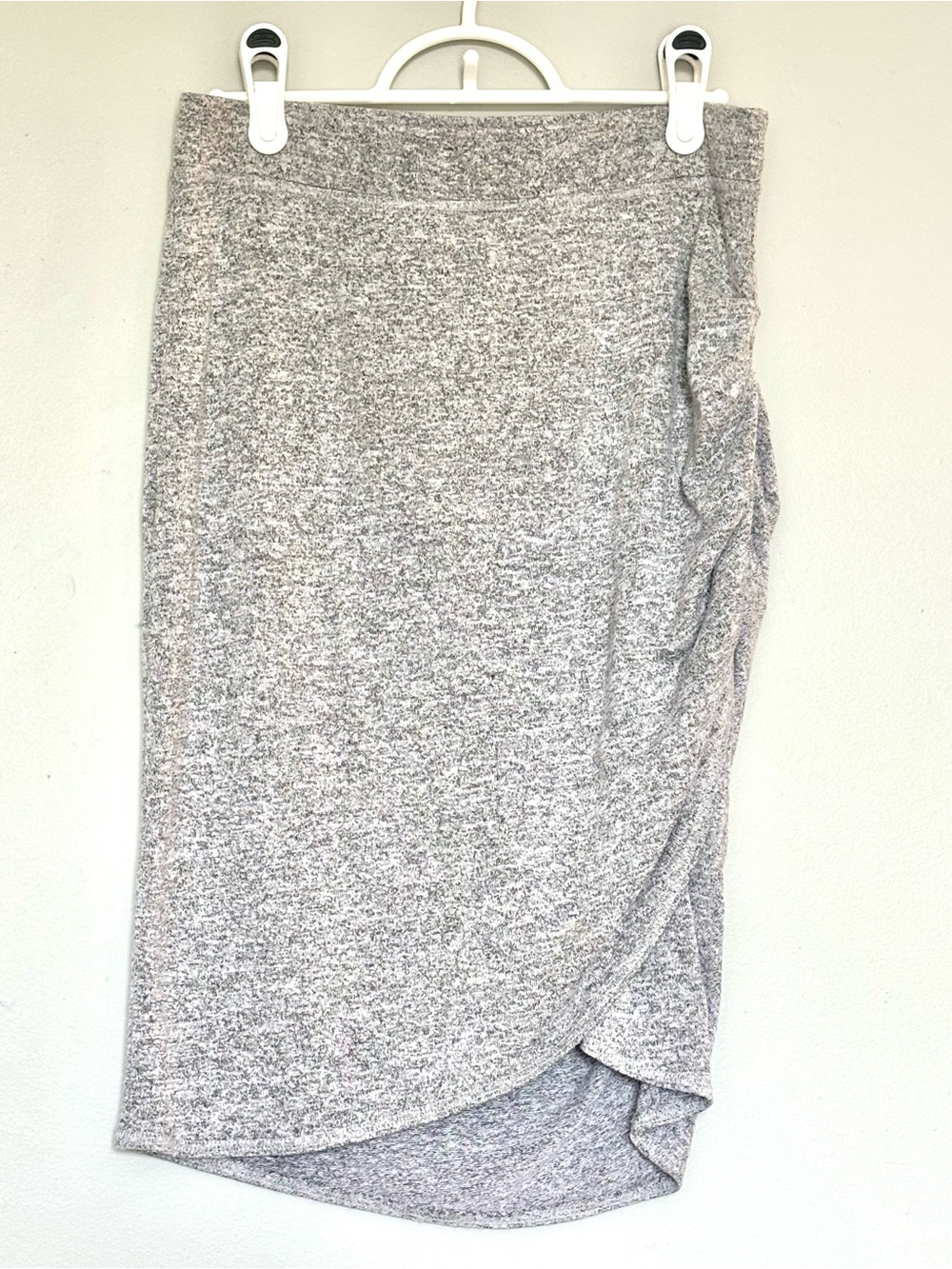 Aritzia WILFRED FREE Gray Faux-Wrap Midi Skirt